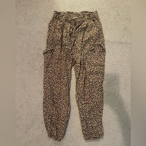 Aerie cargo drawstring joggers size M
